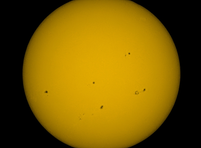 Sonne mit mehreren Kleingruppe wieder aktiver
