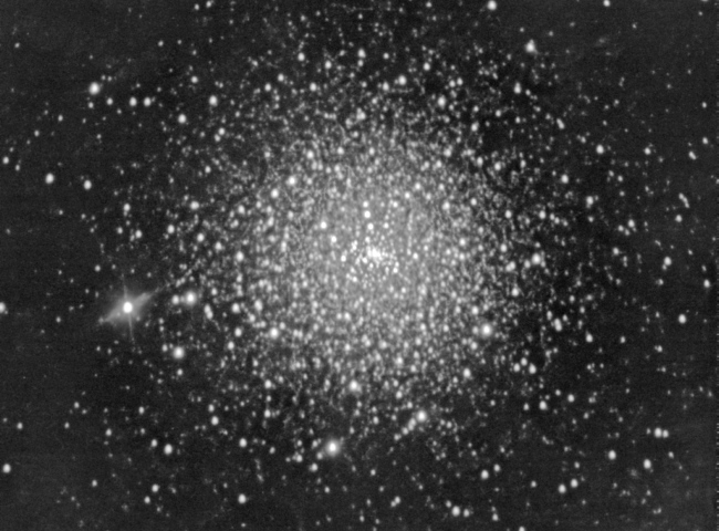 Messier 30 – ein kleinerer Kugelsternhaufen mit Kernkollaps