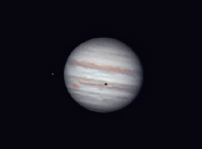 Jupiter mit Mondschatten und Großer Roter Fleck