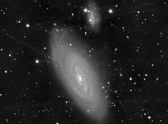 Arp 97: Das Paar Messier 90 und IC 3583