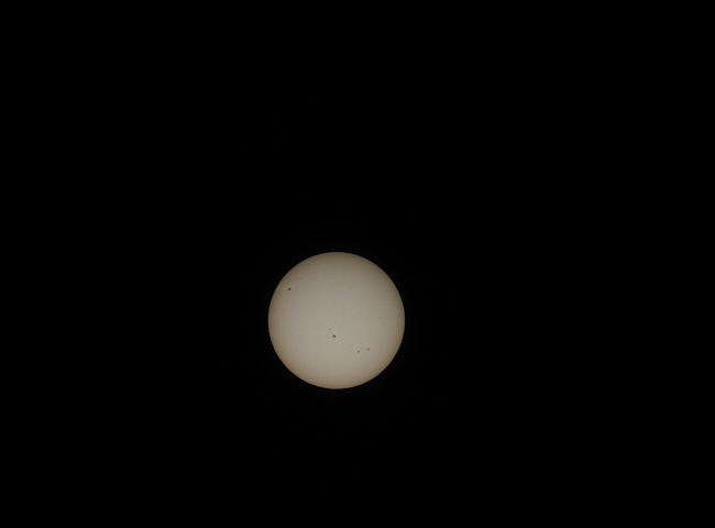 Sonnen-Testbilder mit mobilem APO-Refraktor
